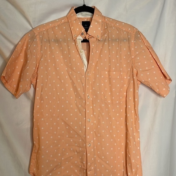 TAILORBYRD COLLECTION CORAL POLKA DOT BUTTON UP (S) - Picture 4 of 7
